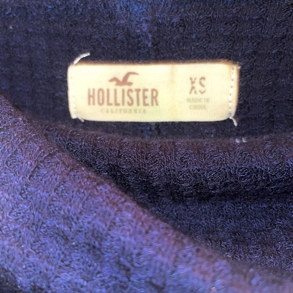 Off-Shoulder Hollister Top - Picture 4 of 4